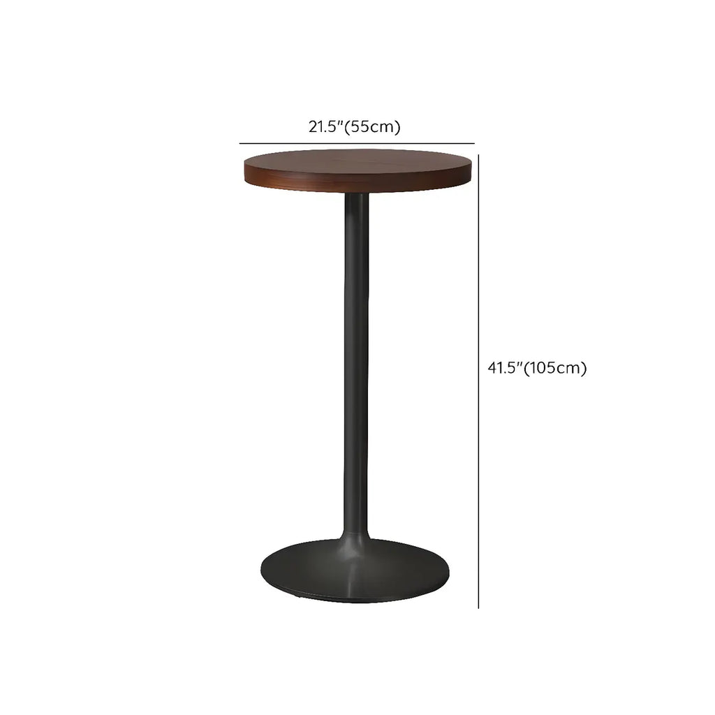 Tables de bar industrielles en bois brun et métal sur pied
