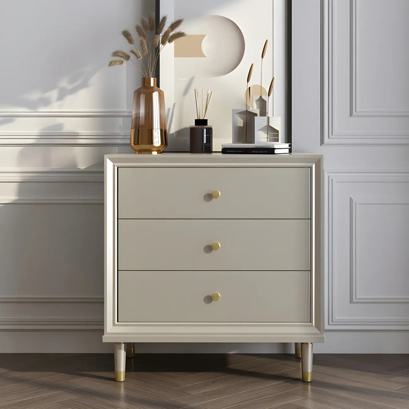 Commodes et chiffonniers élégants en bois blanc cassé avec tiroirs