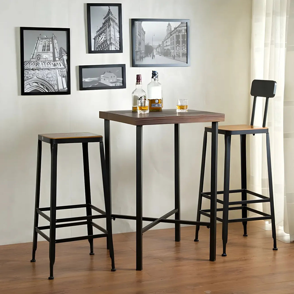 Tables de bar carrées industrielles en pin brun avec tréteaux en métal
