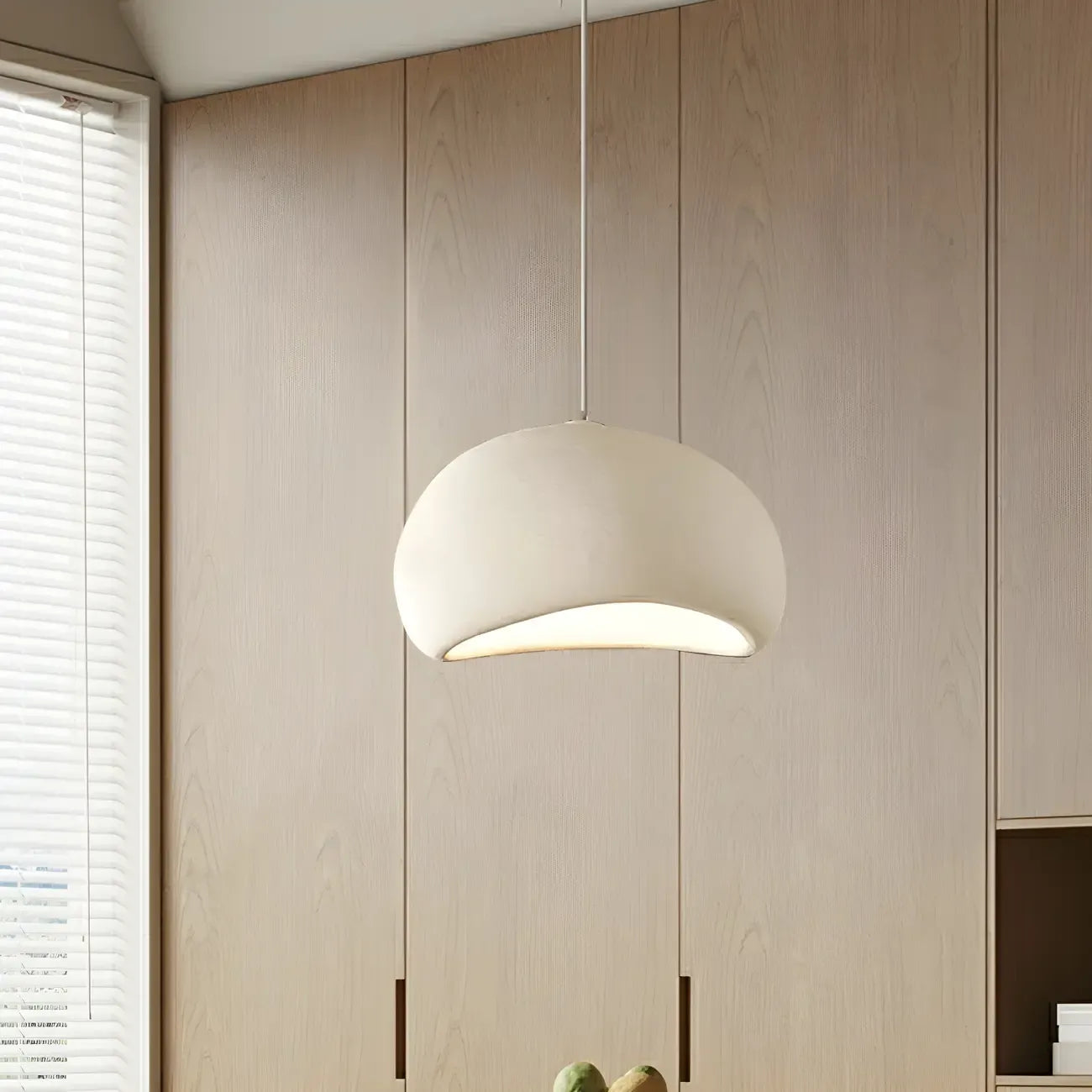 Lampadario a sospensione a cupola in resina bianca stile Art Déco moderno