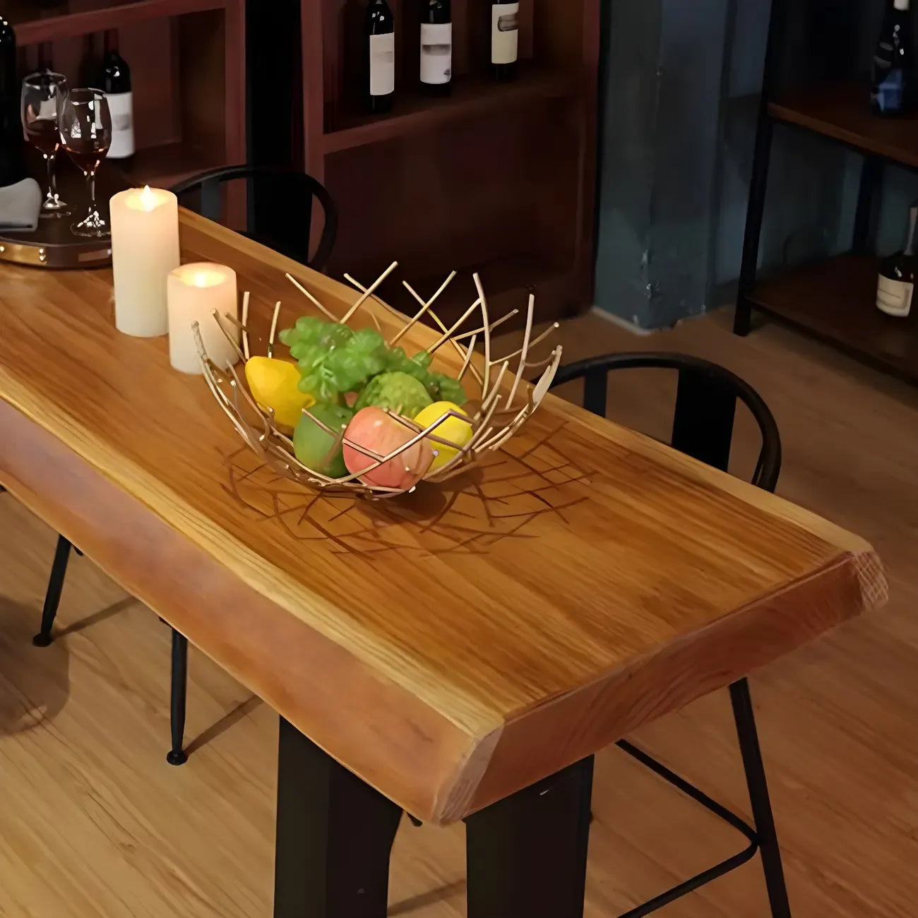 Table de bar rectangulaire en pin brun de style industriel avec piètement traîneau en métal