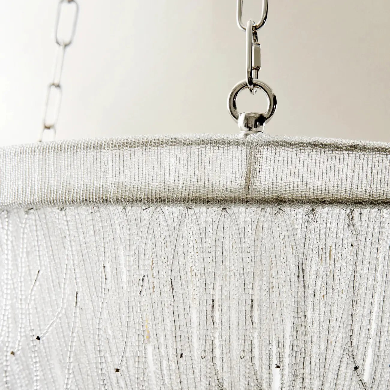 Lustre luxueux et élégant en perles de verre transparent