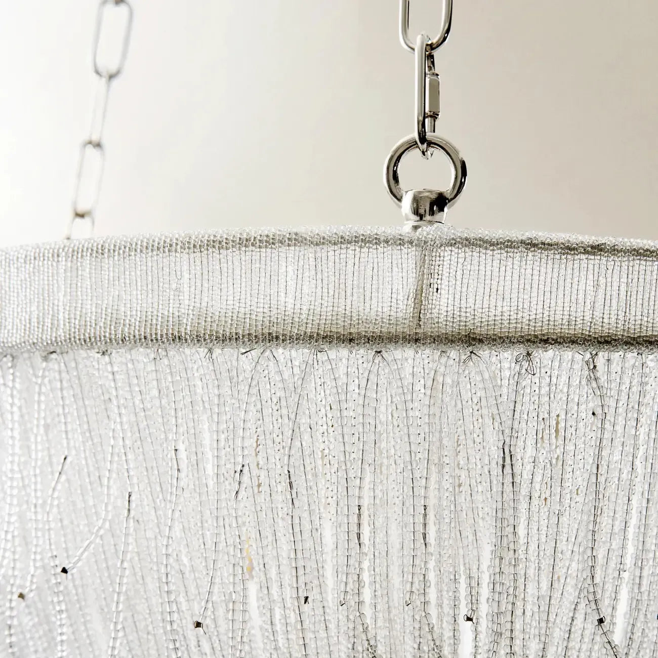 Lustre luxueux et élégant en perles de verre transparent