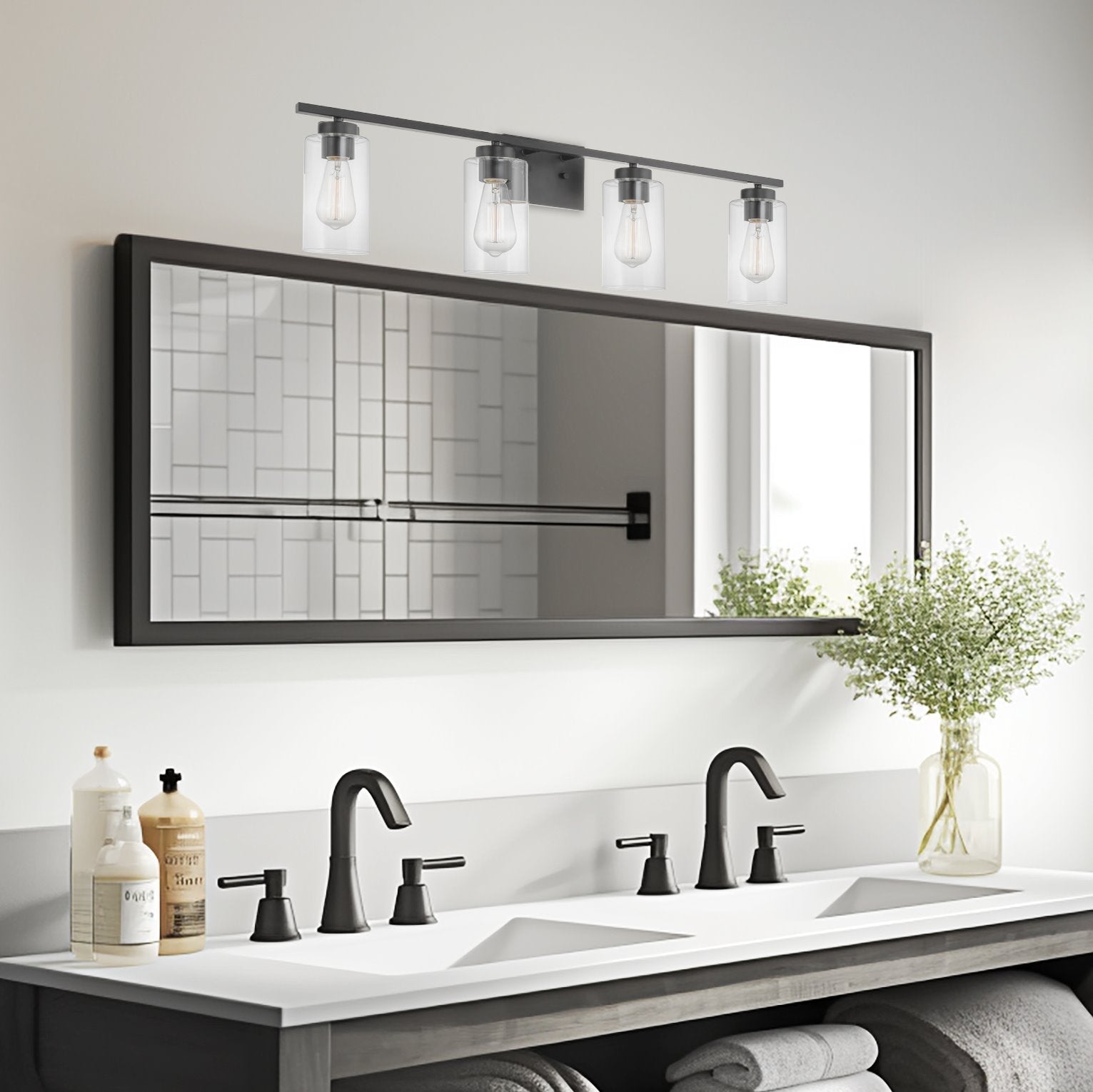 Applique murale Lucid 33 à 4 lumières, style ferme, pour salle de bain ou meuble-lavabo.