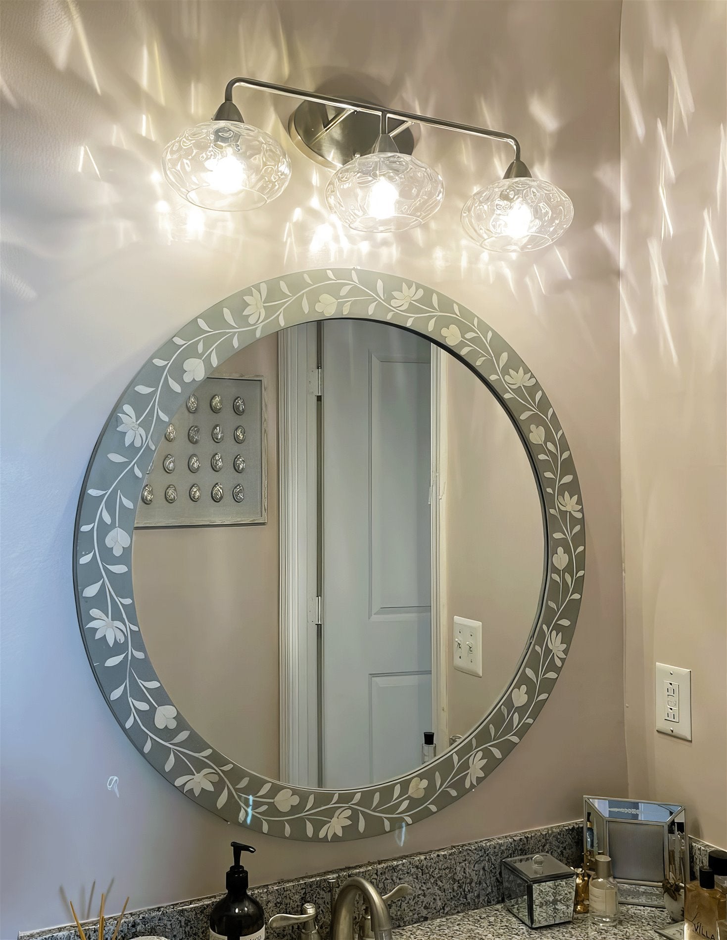 Applique murale moderne Marina 26 à 3 lumières pour salle de bain