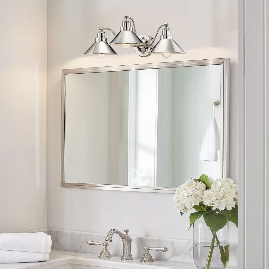 Applique murale Welton 26 à 3 lumières, style ferme moderne, pour salle de bain.