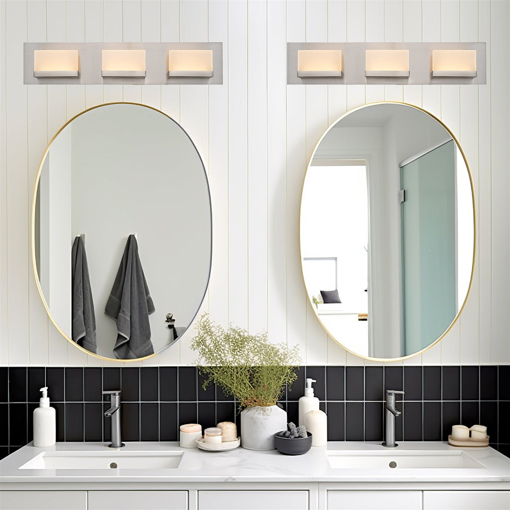 Applique murale moderne Everett 24 à 3 lumières DEL intégrées de 30 W (équivalent 180 W) pour salle de bain/coiffeuse