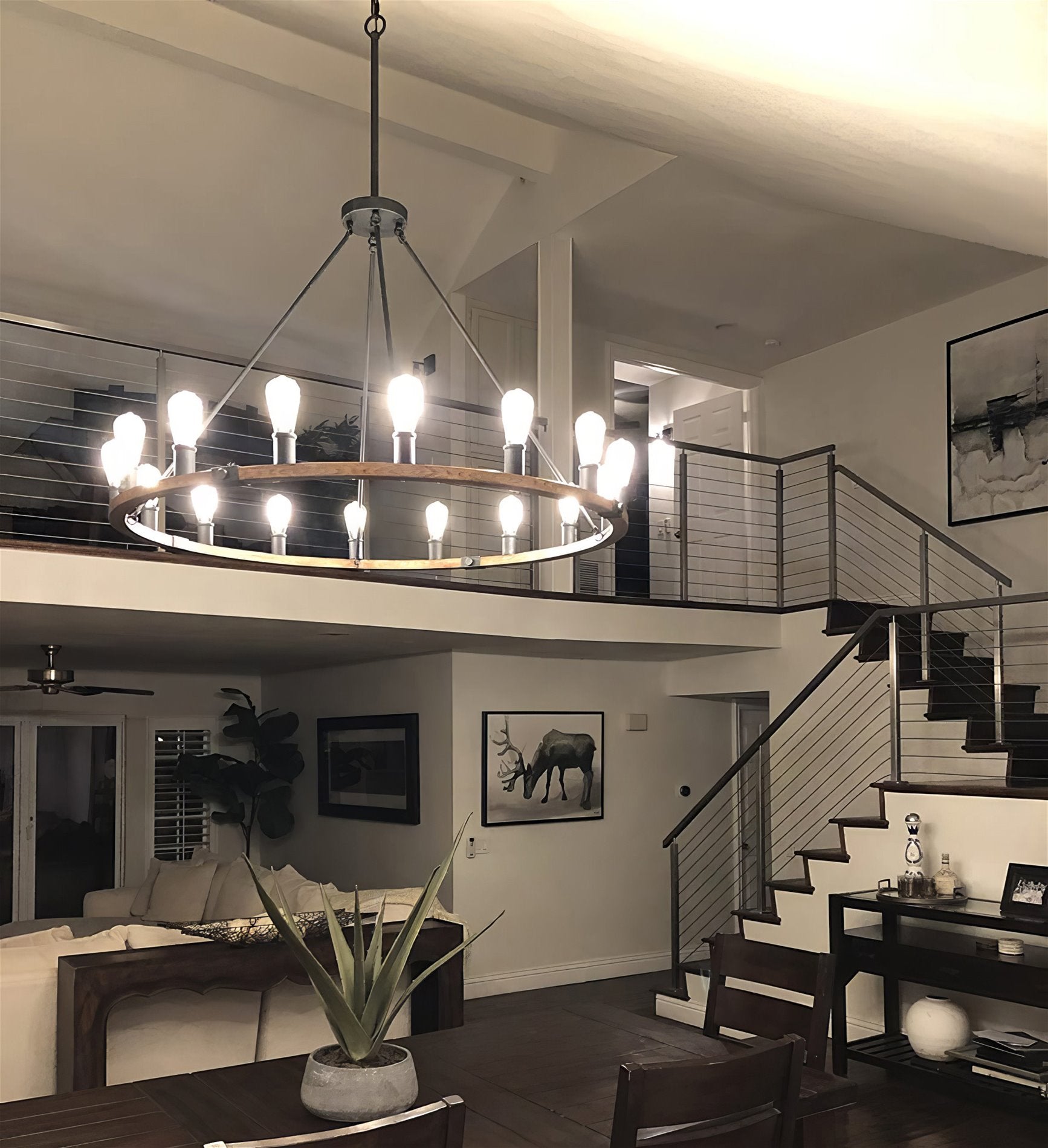 Lustre de hall d'entrée Homestead 48 en forme de roue de chariot de grande ferme