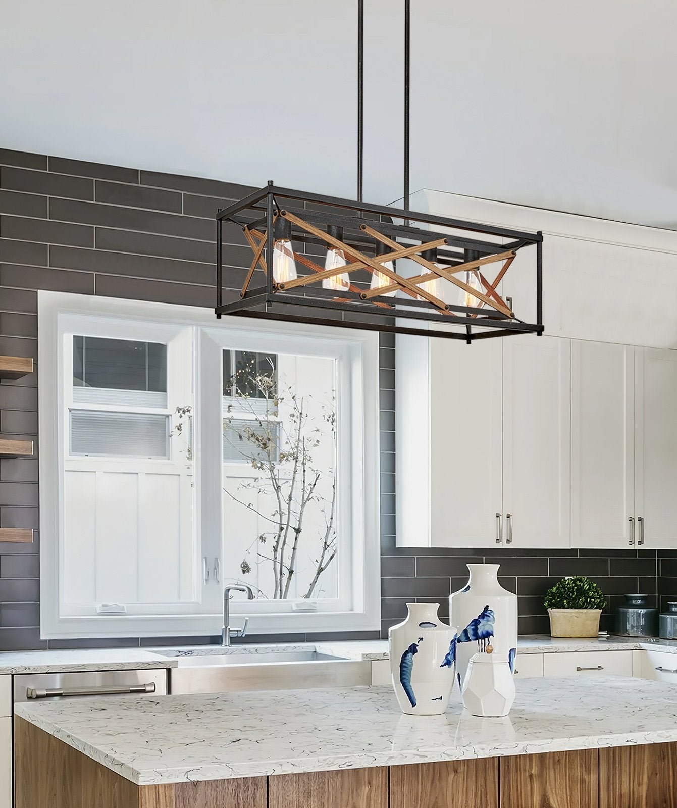 Applique murale rectangulaire Lexington 32 à 5 lumières, style ferme, pour îlot de cuisine ou table de billard.