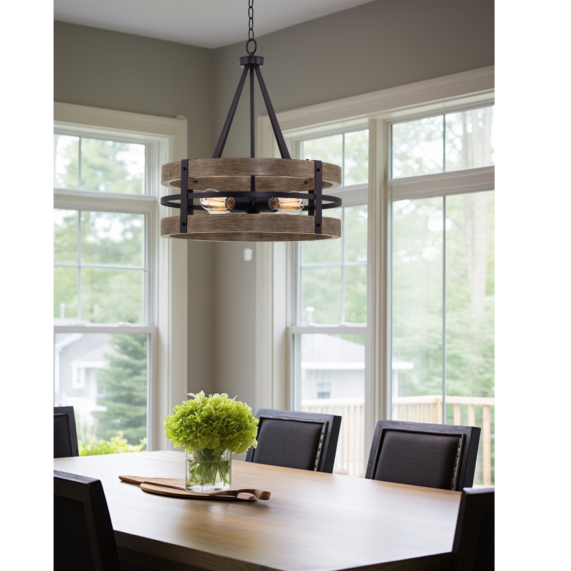 Lustre moderne de style ferme Maybrook 23 à 4 lumières