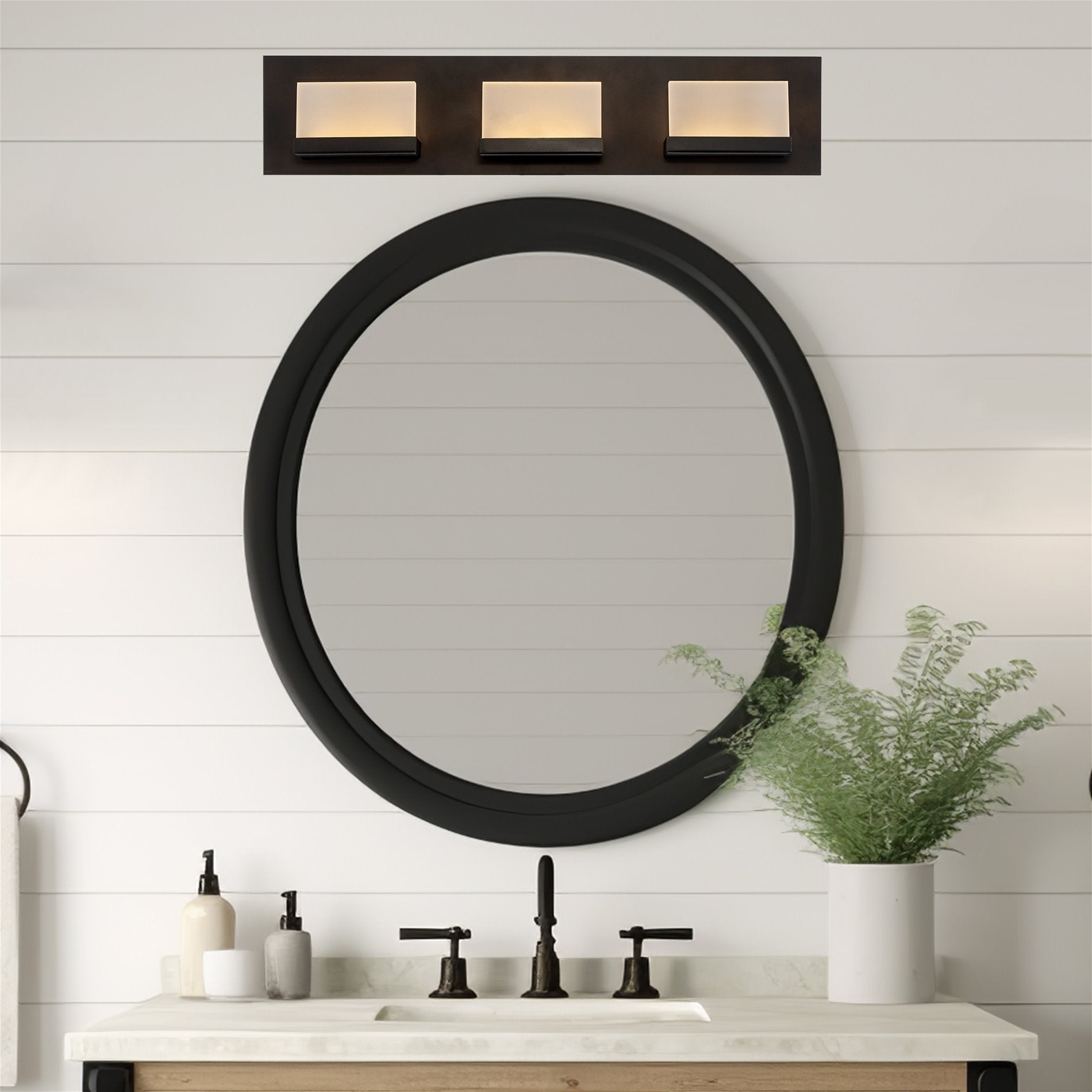 Applique murale moderne Everett 24 à 3 lumières DEL intégrées de 30 W (équivalent 180 W) pour salle de bain/coiffeuse