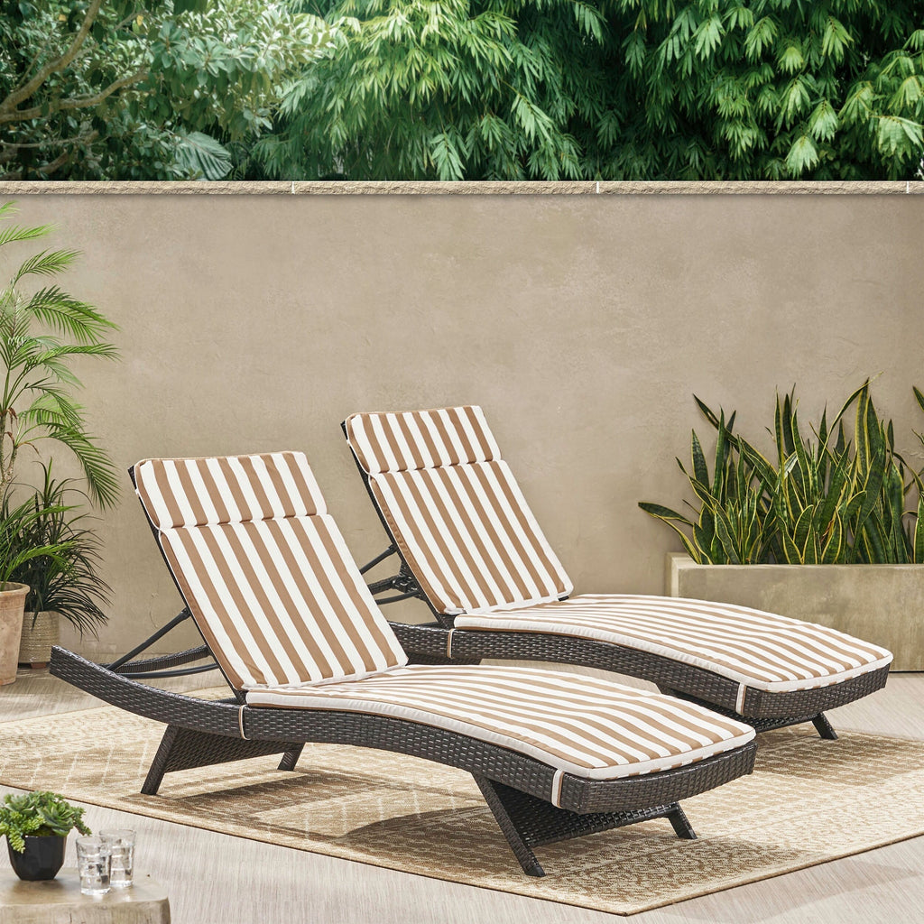 Ensemble de coussins d'extérieur Salem pour chaise longue - Coussins seulement (lot de 2) par Christopher Knight Home - 79,25 cm (L) x 27,50 cm (l) x 1,50 cm (H)