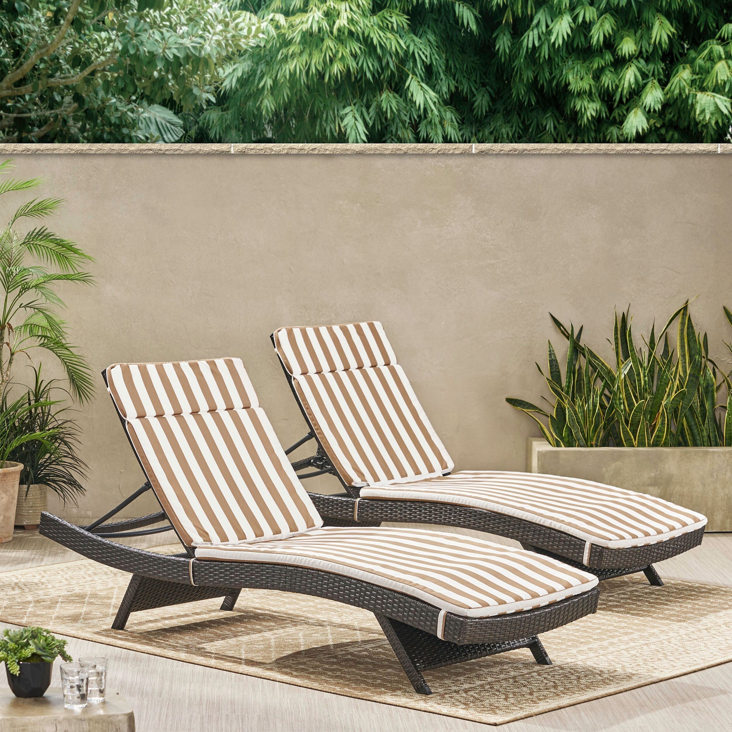 Ensemble de coussins d'extérieur Salem pour chaise longue - Coussins seulement (lot de 2) par Christopher Knight Home - 79,25 cm (L) x 27,50 cm (l) x 1,50 cm (H)