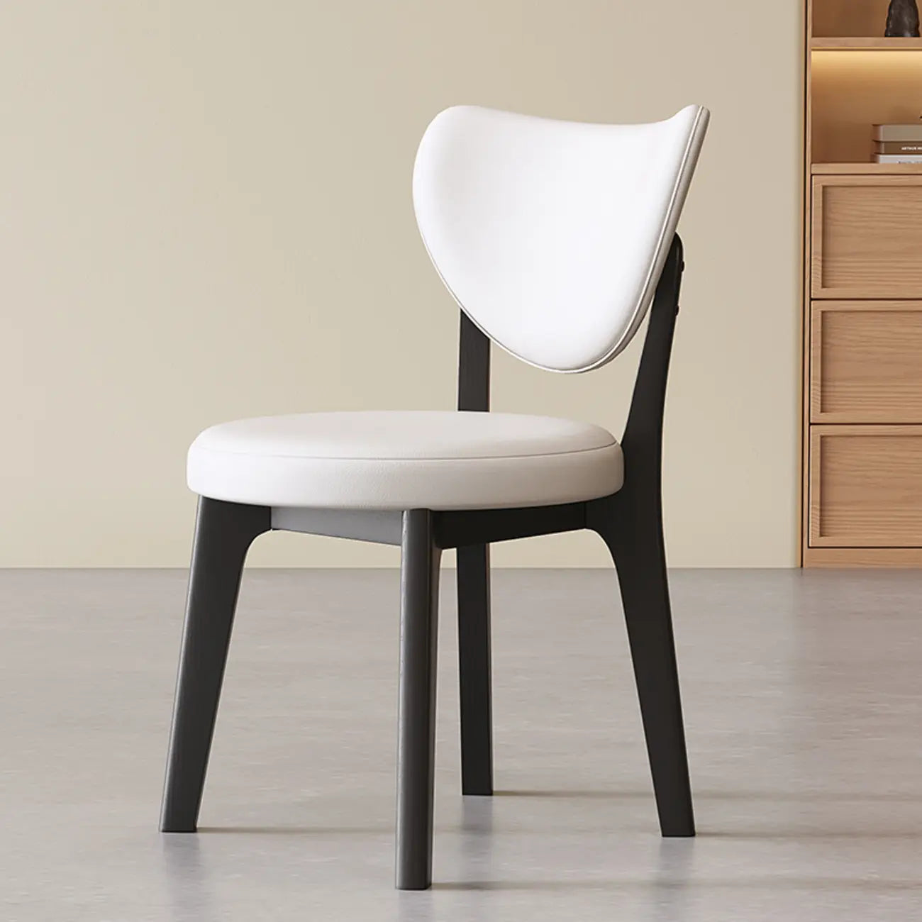 Chaise de salle à manger moderne sans accoudoirs à oreilles en similicuir