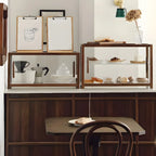 Élégante vitrine de table en bois avec portes coulissantes
