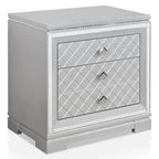 Ensemble de chambre à coucher Seleena Glam Silver Wood 5 pièces avec panneaux capitonnés et port USB par Furniture of America