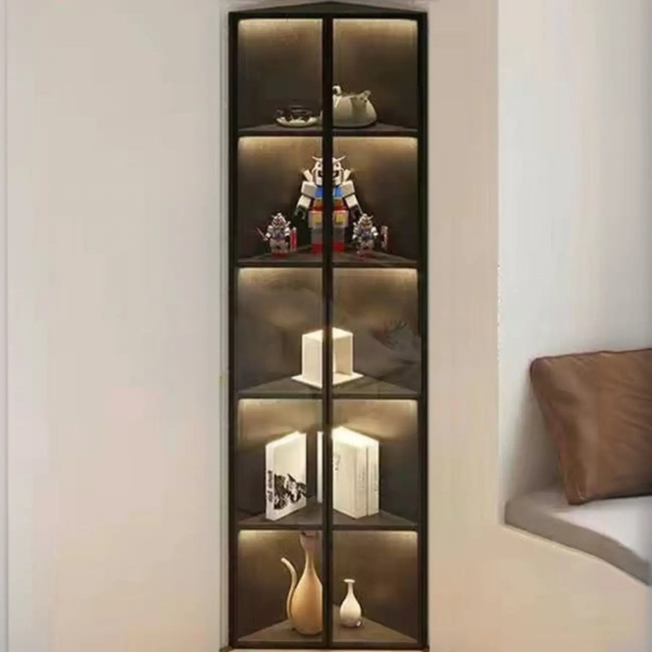Vitrine d'angle moderne en métal gris et bois avec porte vitrée