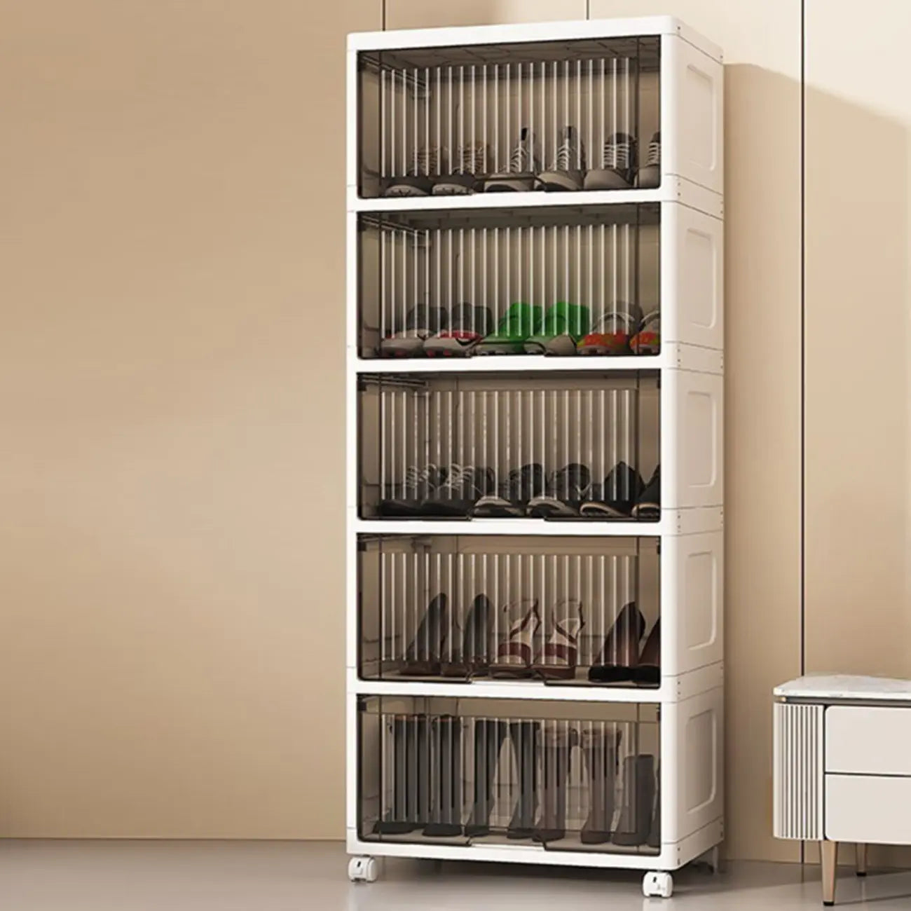 Meuble à chaussures blanc en plastique à façade rabattable avec roulettes pour couloir
