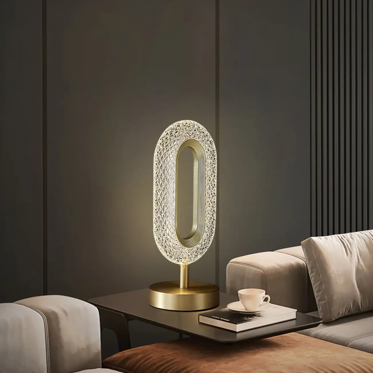 Lampe de table LED Art Déco de luxe en forme d'anneau en laiton doré et acrylique