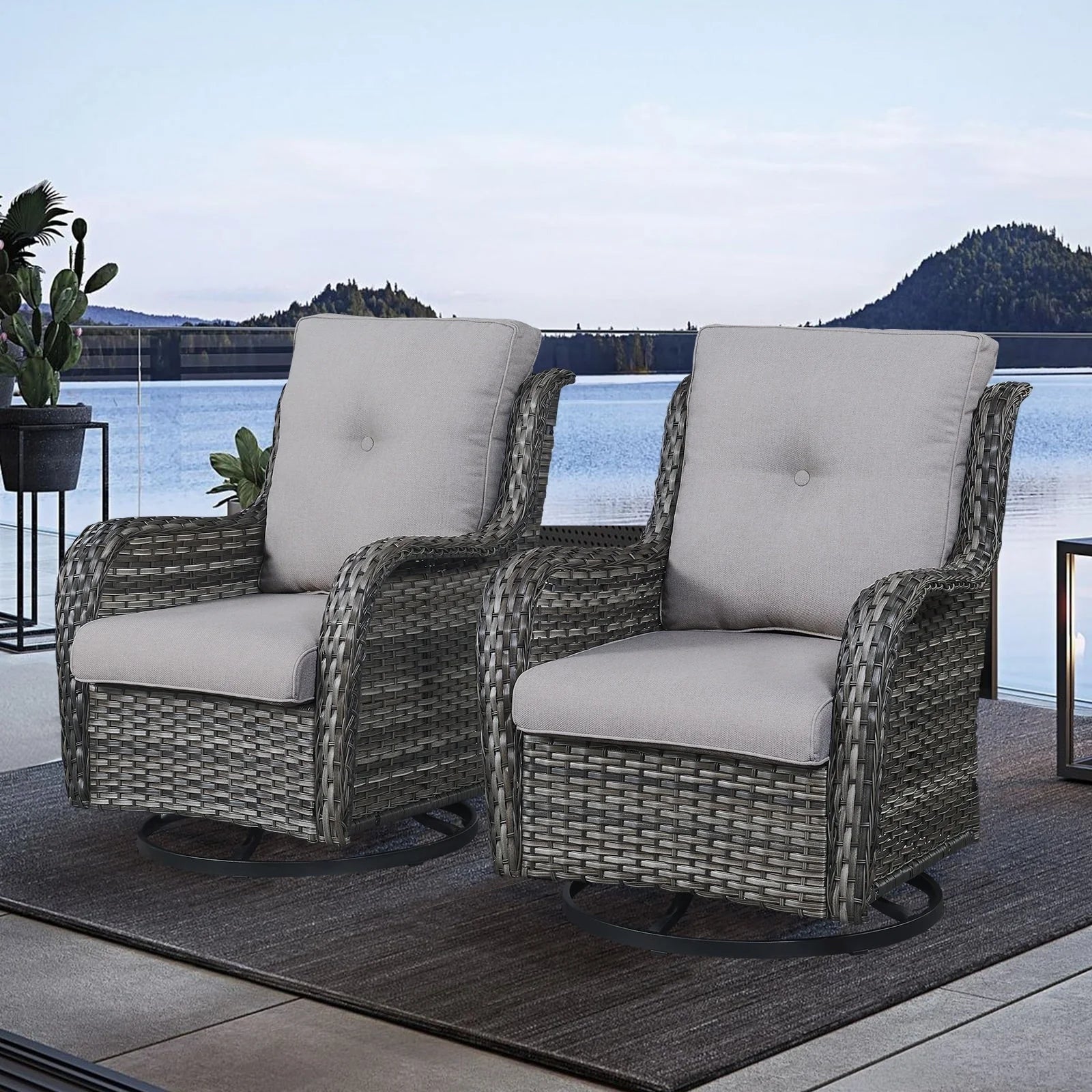 Chaises longues à bascule d'extérieur en osier Gymojoy avec base pivotante (lot de 2)