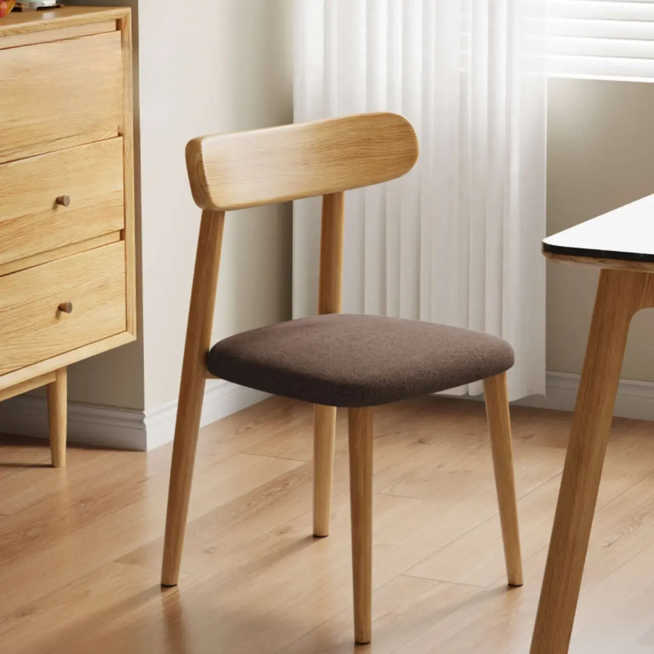 Chaise de salle à manger moderne en cuir sans accoudoirs et dossier bas